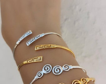 Bracciale a spirale in argento sterling placcato oro fatto a mano - Meandros