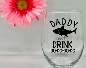 Baby Shark Birthday Daddy Shark Wine Glass Gifts For Dad Wine Glass Funny Wine Glass For Dad Custom Wine Glass Funny Wine Glass Fathers Day
