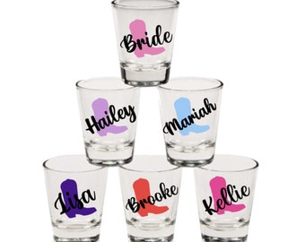 Vasos de chupito para despedida de soltera de Nashville Vaso de chupito personalizado Vaso de chupito para dama de honor Vaso de chupito con forma de bota de vaquera Regalo para fiesta nupcial Despedida de soltera