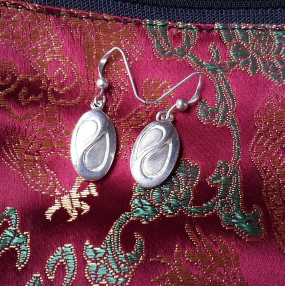 Heavy Sterling Silver Oval Drop Earrings Marked 9… - image 2