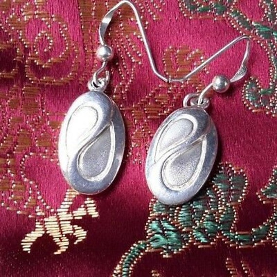 Heavy Sterling Silver Oval Drop Earrings Marked 9… - image 1