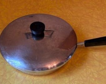 Revere Ware 9 in Skillet with Lid