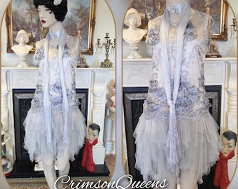 Vintage Art Deco flapper 1920s long delicate feminine silver tassels fringe scarf shawl