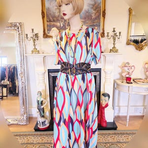 Vintage gemoetric Avant Garde Art Deco multicoloured rainbow 1980s retro dress size UK 10 US 6