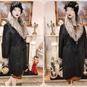Vintage Art Deco black simulated suede afghan black and grey 1970s elegant faux silver fox fur collar coat jacket size UK 10 12 US 6 8