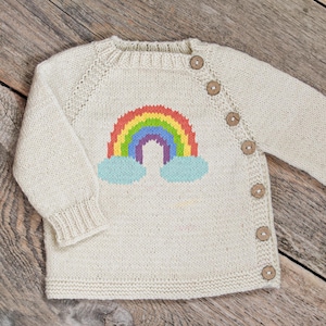 Regenboog kindervest pdf-breipatroon, maten pasgeboren tot 4 T, beginnersvriendelijk, gemakkelijk van boven naar beneden gebreide raglan asymmetrische kindertrui