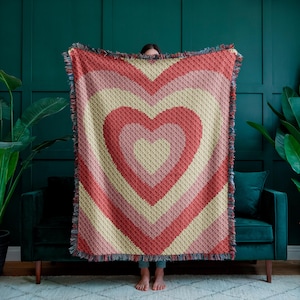 Patrón de manta de crochet de corazones de 100 × 120 cuadrados C2C, manta romántica de San Valentín, gráfico de intarsia en coral melocotón cálido – Gráfico en PDF – Descarga instantánea