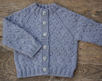 Patrón de tejido de cárdigan estrellado para bebé (PDF), ideal para principiantes, suéter para bebé, tallas de 0 a 12 meses, instrucciones paso a paso.