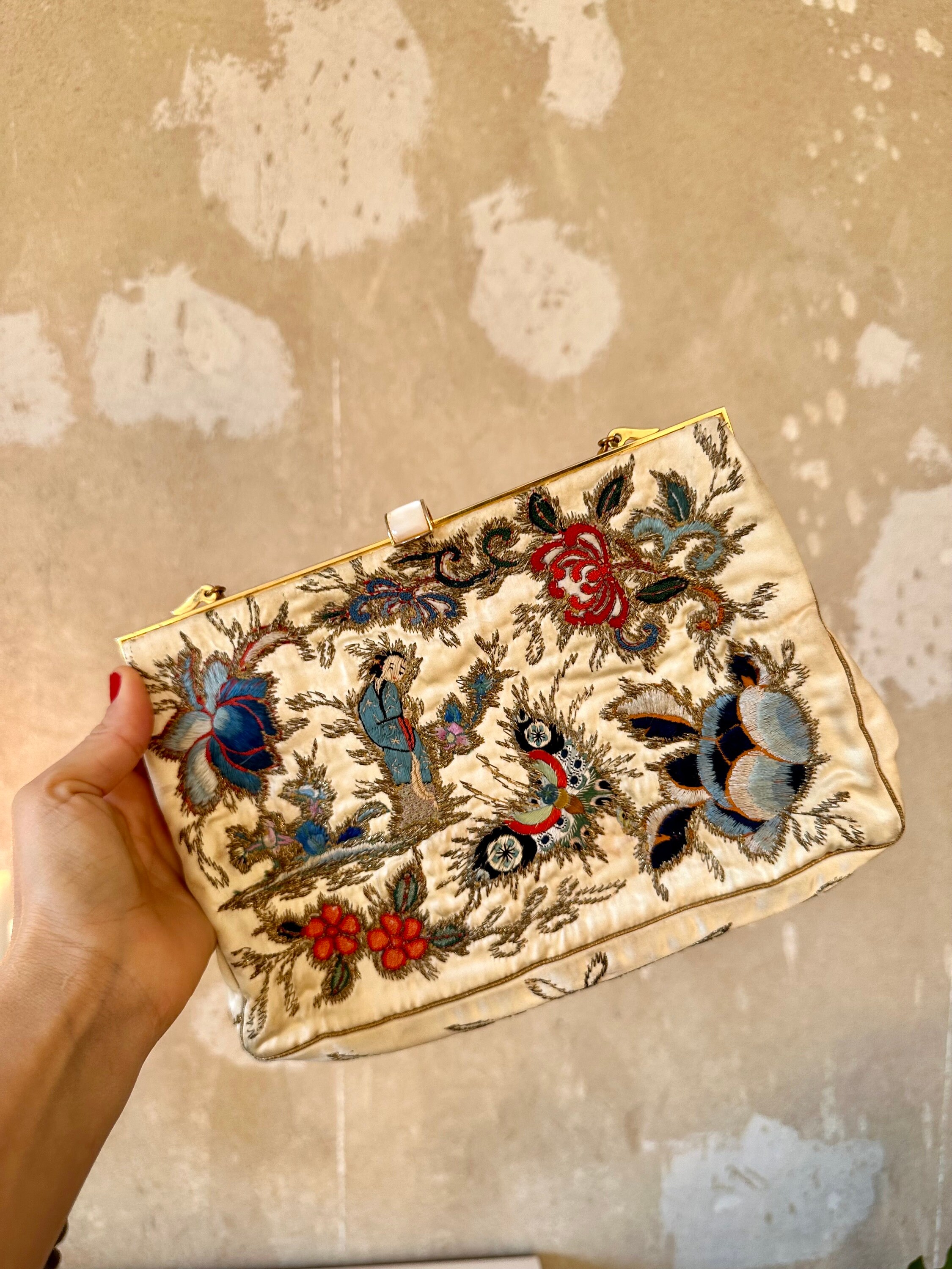 Chinese silk purse shop