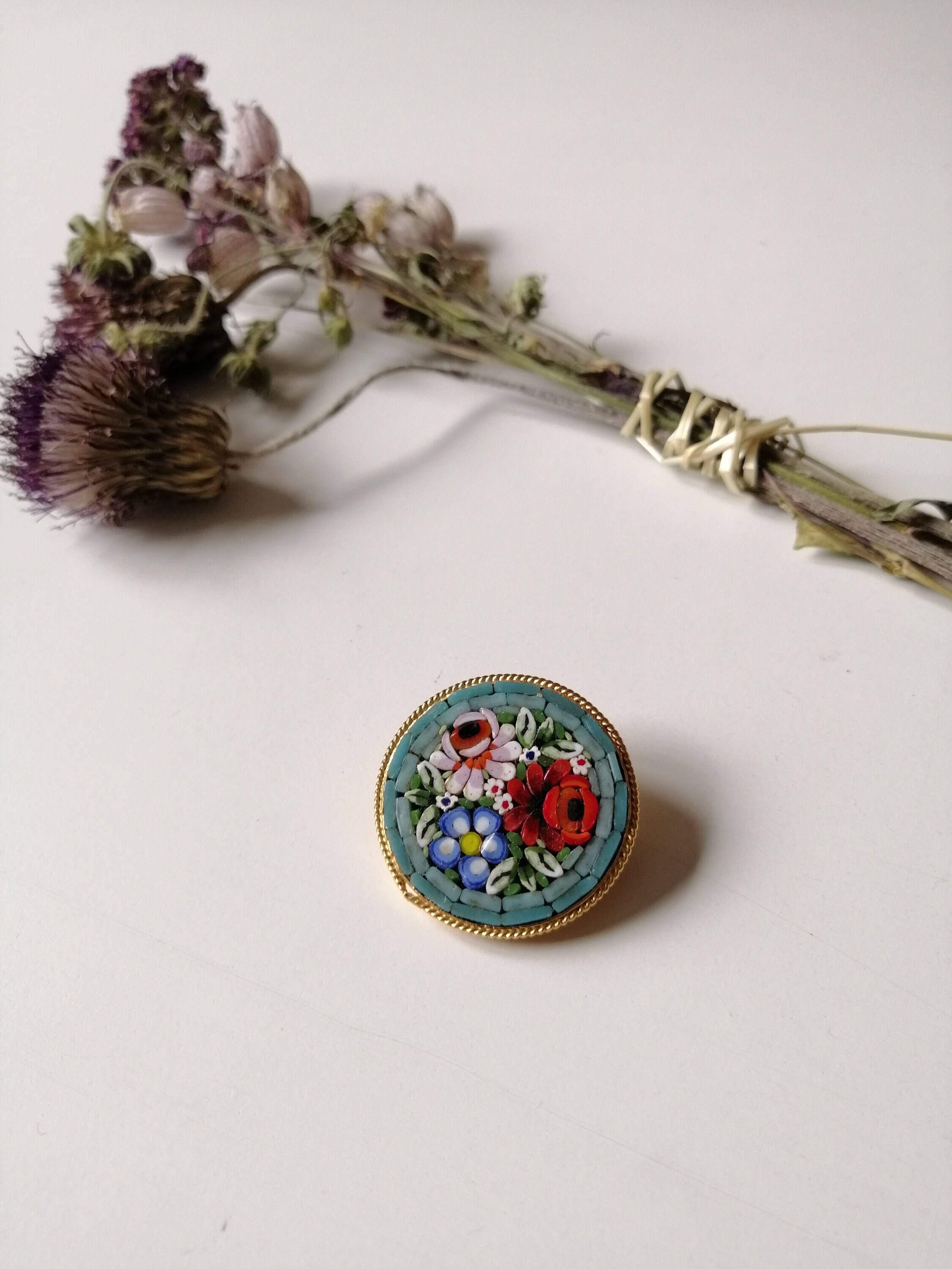 Broche Ancienne En Micro-mosaïque De Venise - Italie - Motif Floral - Dorée