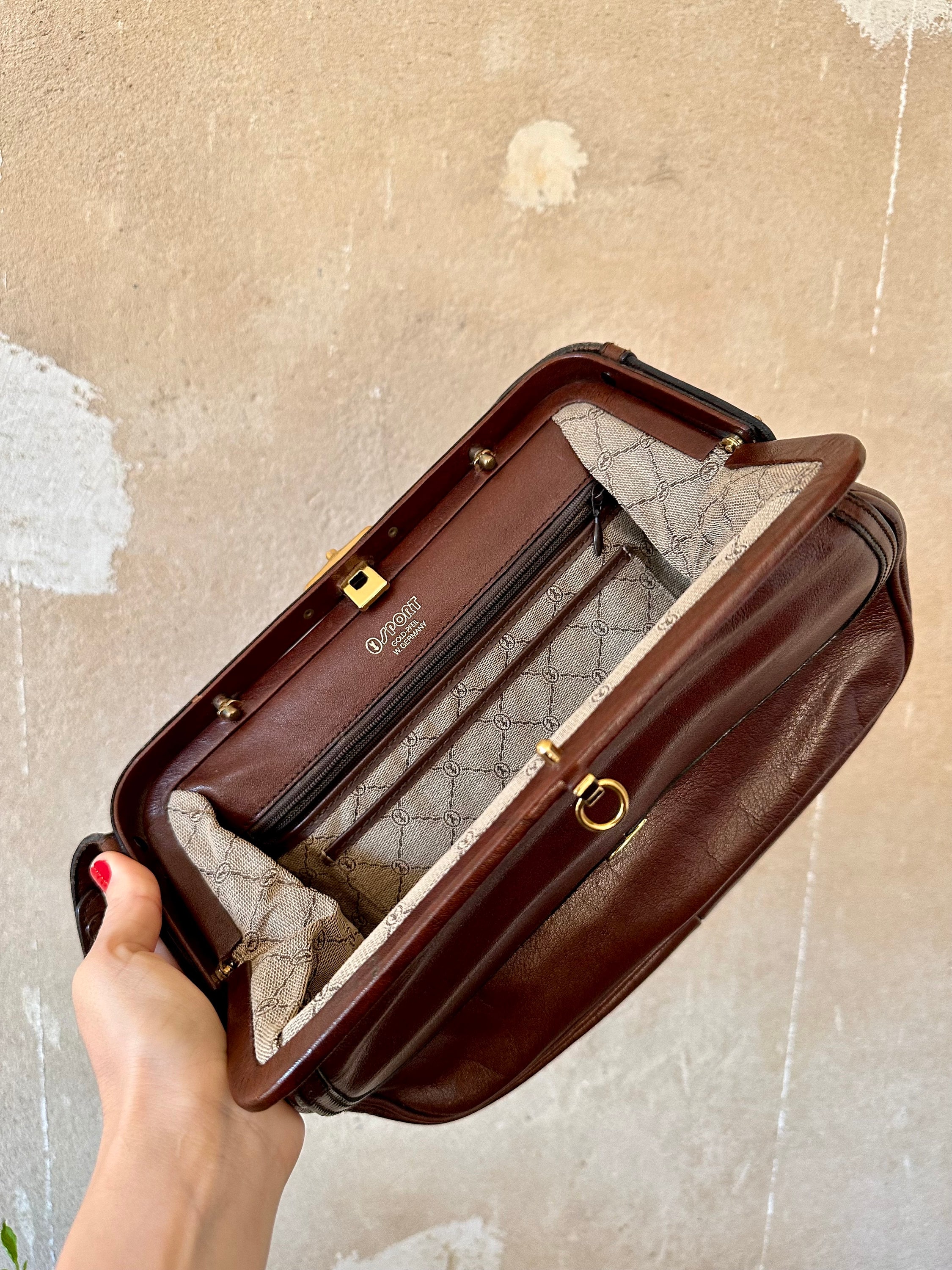 Vintage Goldpfeil Leather Shoulder Bag – Classic Brown With Vintage Goldpfeil Leather Shoulder Bag – Classic Brown With