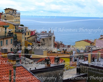 Looking into the Mediterranean Sea, from Riomaggiore, Cinque Terre