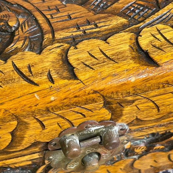 Beautifully Carved Wooden Trinket Box with Brass … - image 7