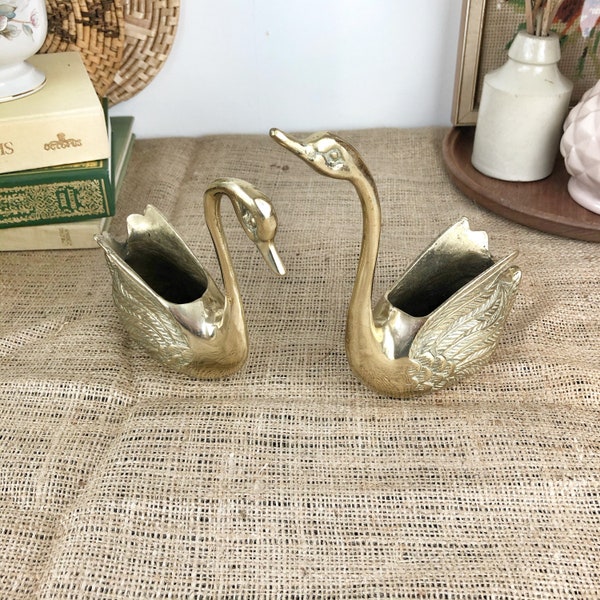 Pair of Beautiful Decorative Vintage Brass Swan Plant Pot Holders