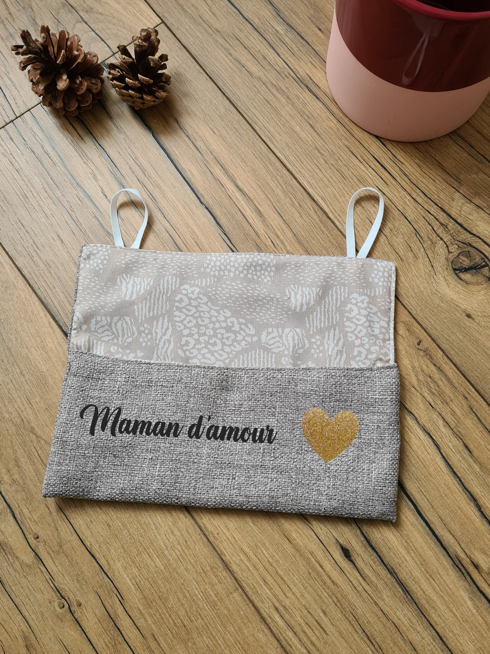 Trousse Cadeau Fête Des Mères à Rouler et Élastiques Marron Beige Nature Pour Maitresse, Maman, Noun