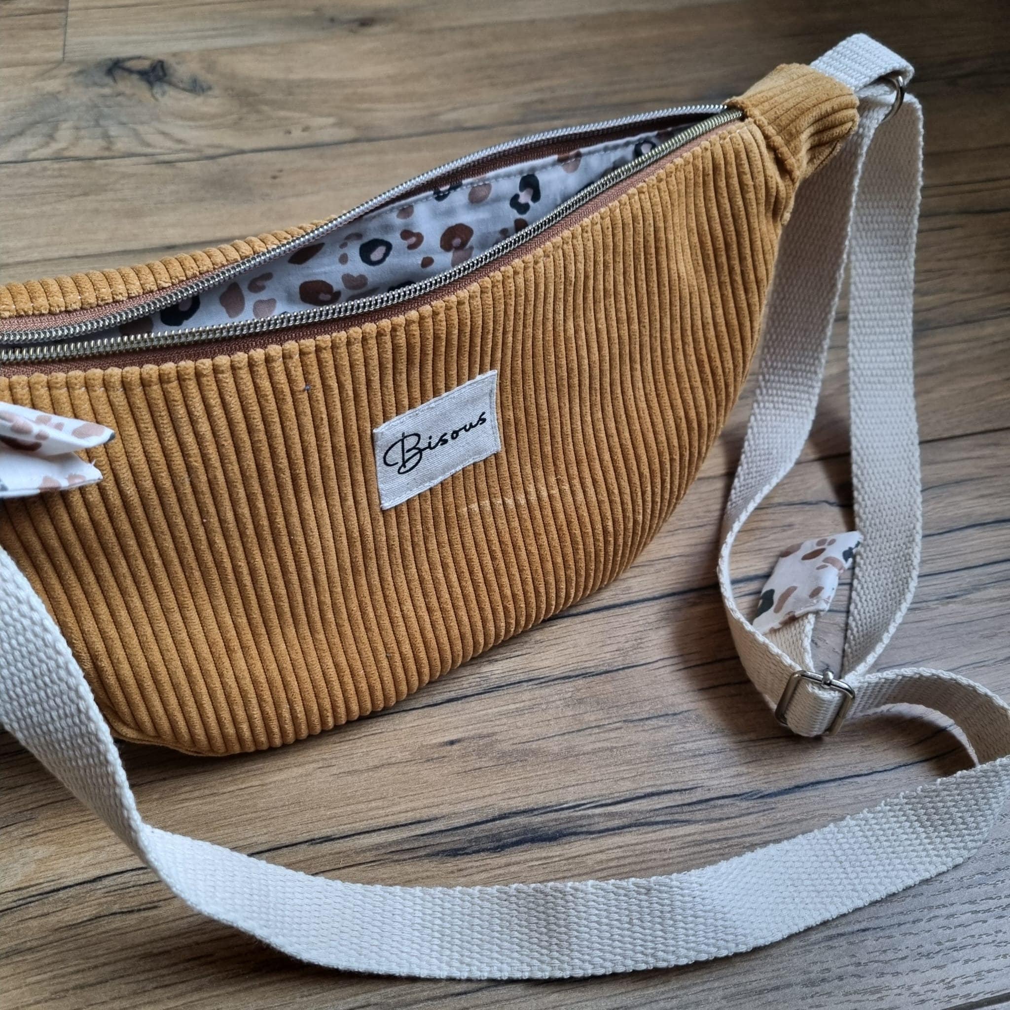 Sac à Bandoulière Velours Côtelé Demi-Lune Beige - Grand Format Décontracté Avec Fermeture Éclair