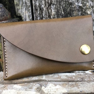Cartera Mini Flap de cuero, estuche de tarjeta, cosido a mano, botón de latón sólido, cuero italiano curtido vegetal, bolso compacto