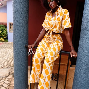 70s Style Hand Dyed Yellow Batik Print Boho blouse, Bohemian Tie Up Shirt Cotton Goddess Crop Top, Pretty Gift, Matching Set image 2