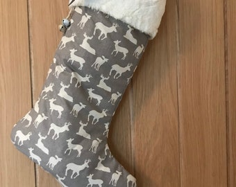 Medias navideñas de reno acolchadas forradas hechas a mano estilo escandinavo ciervo de piel