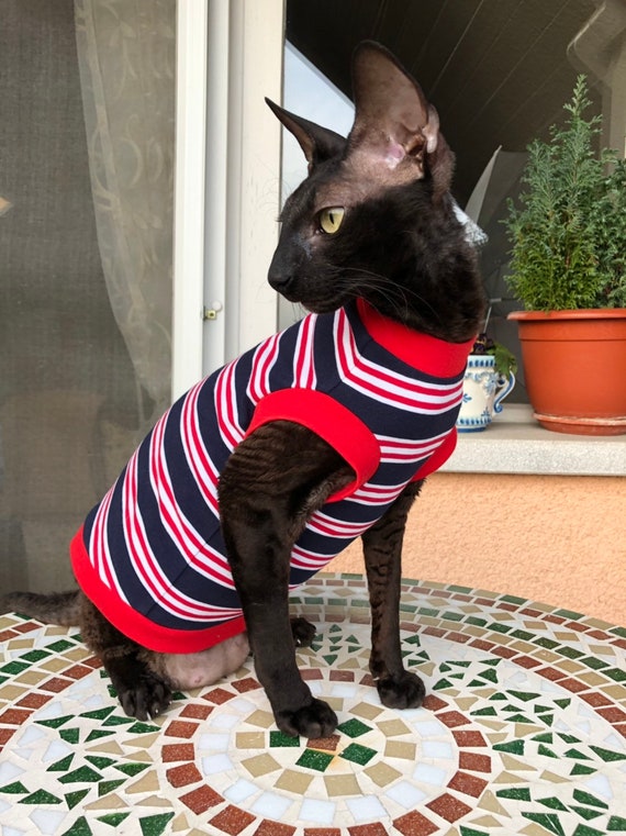 Kotomoda Cat T-Shirt — Red Skulls Design For Sphynx & Hairless Cats, Size L, Soft Cotton