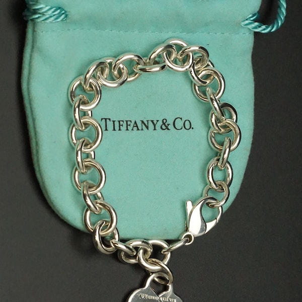 Bracelet à breloques coeur vierge Tiffany and Co de 7,5 pouces en argent sterling 925 avec fermoir pince de homard avec pochette (D2714)