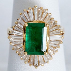 14K Yellow Gold 1.78ct Natural Emerald & 1.85ct Baguette Natural Earth Mined Diamond Ballerina Ring  (CATA7635 w/cert)