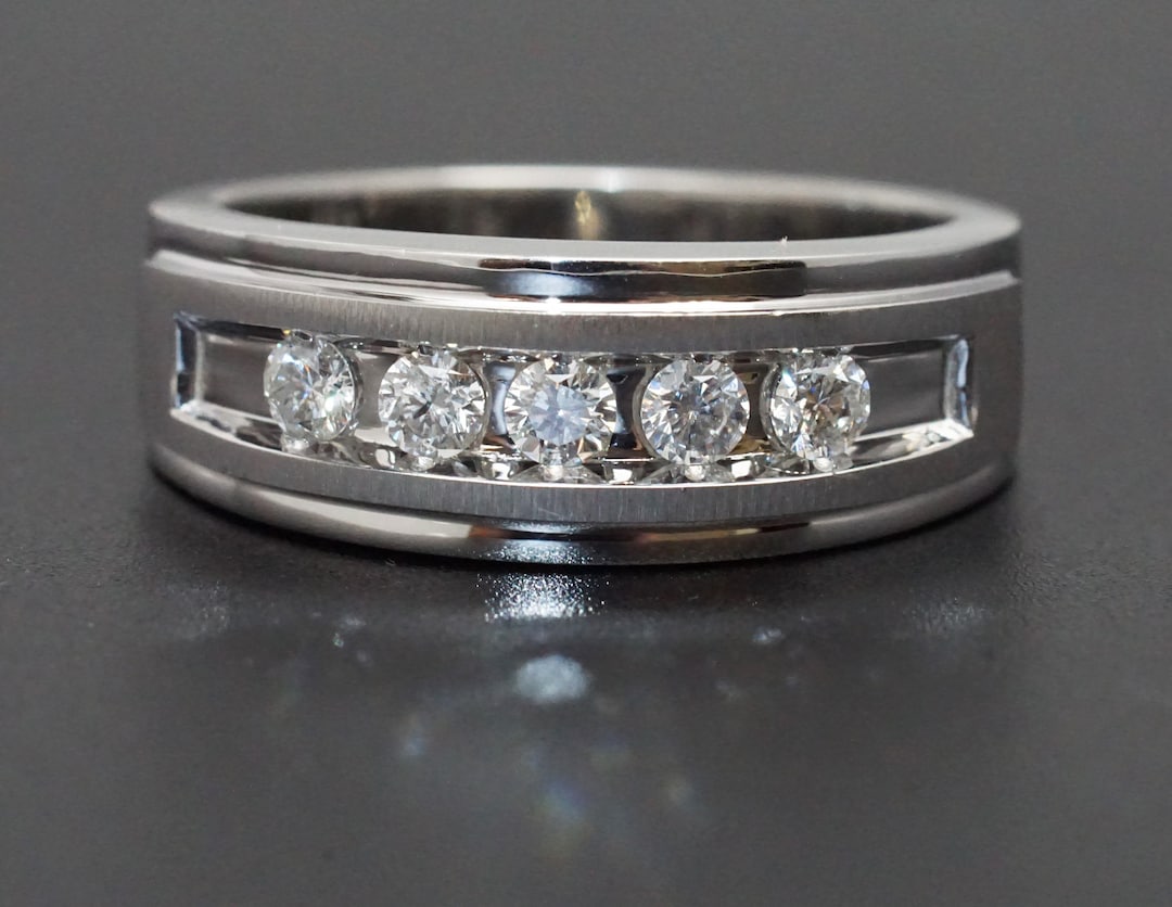 MGW 10K White Gold 1/2cttw Round Channel Set Natural Diamond
