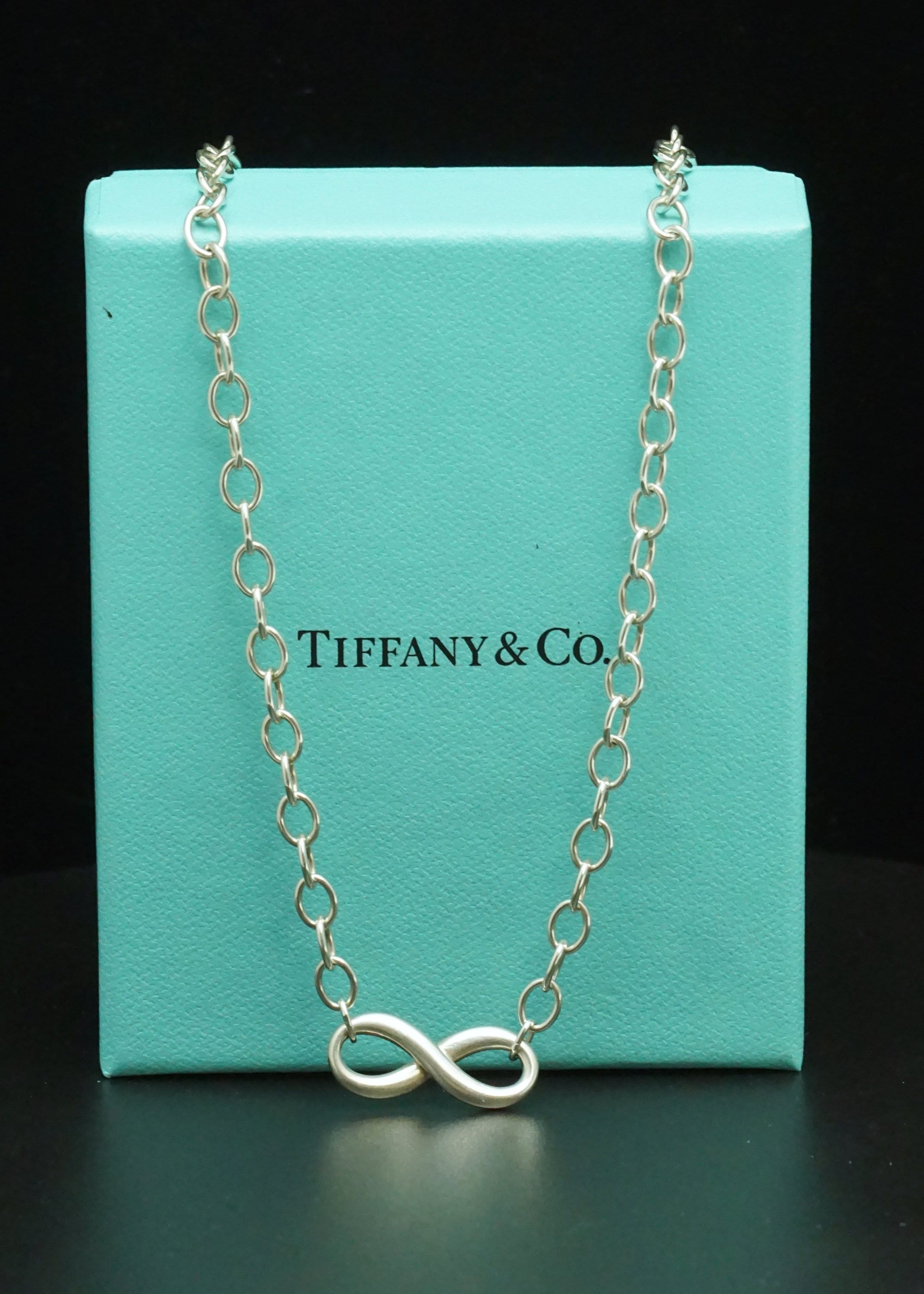 Tiffany Co. 925 Sterling Silver Infinity Pendant Oval Link Tiffany Co. 925 Sterling Silver Infinity Pendant Oval Link