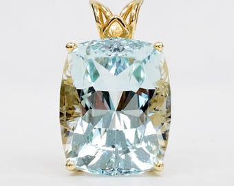 14K Lab Grown Antique Cushion cut AQUAMARINE Pendant in Yellow Gold E9404