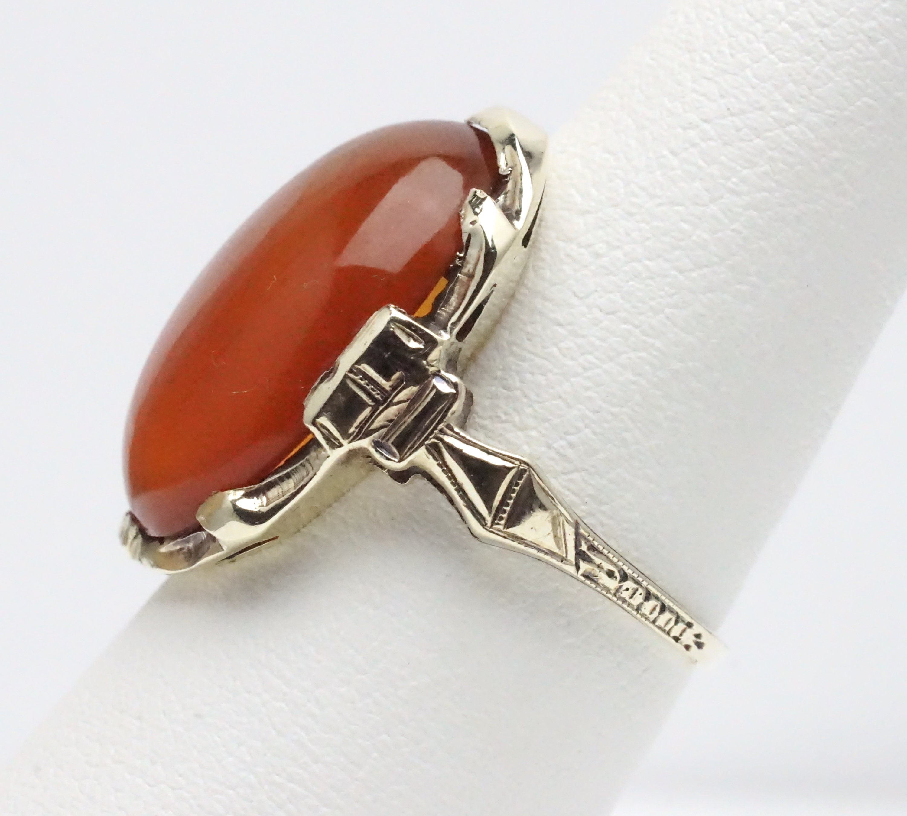 Antique 14K Yellow Gold Carnelian Cabochon Ring (CAT E C8649