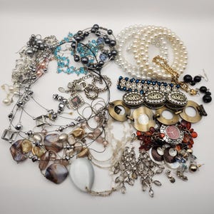 Mixed Lot of Costume Jewelry – 29 pcs, Jewelry Sets, Craft Jewelry, Bracelets, Earrings, Necklaces