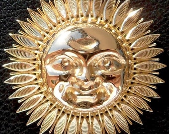 Vintage French ' Lucky Sun ' Charm / Pendant, the 60S, 18k Gold