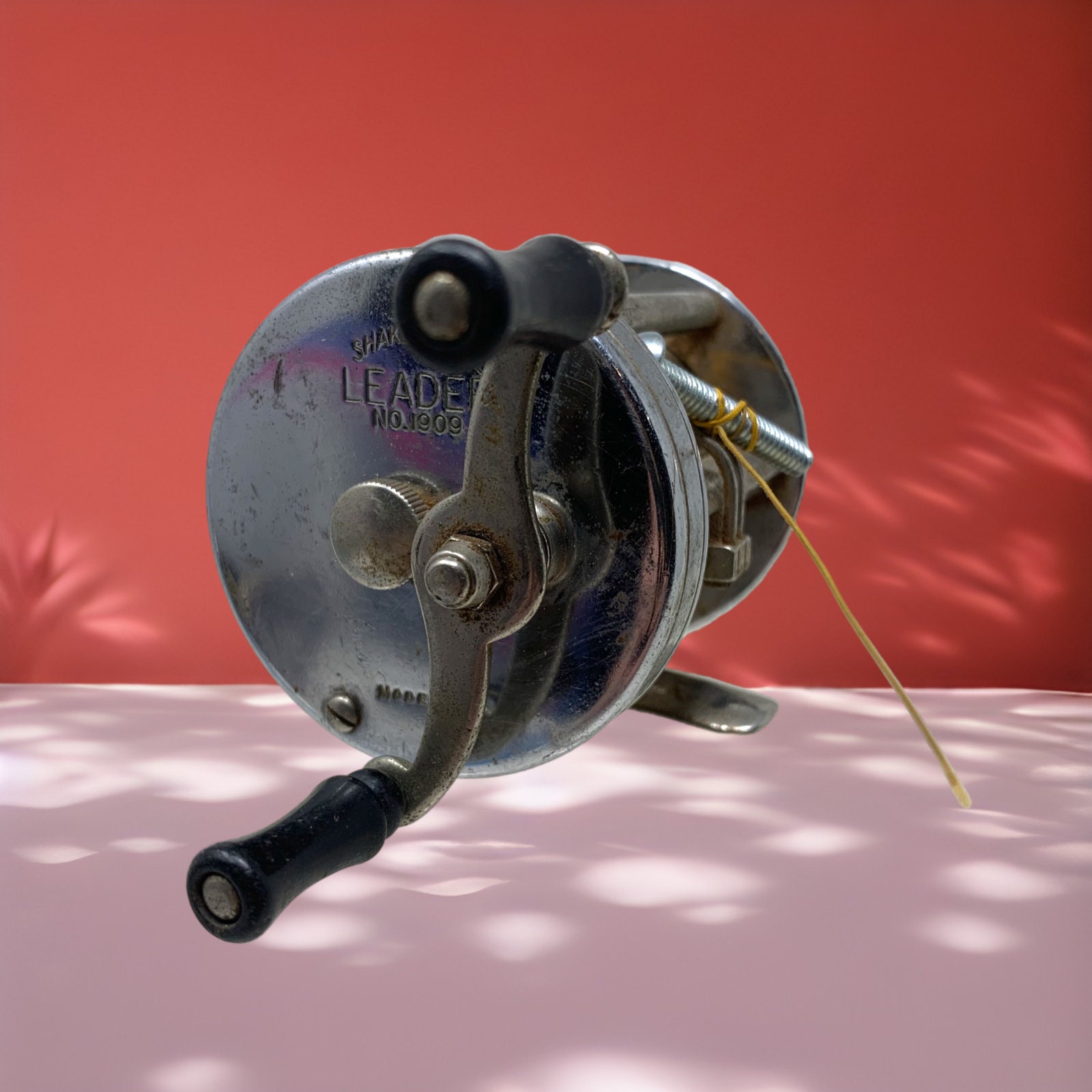 Vintage Daiwa 9300D Spin Casting Freshwater Fishing Reel, Made in Korea 