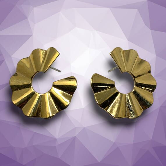 Vintage 1980's Folded Circle Gold Tone Earrings C… - image 1