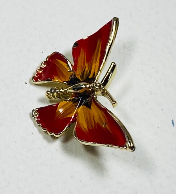 Butterfly Red Orange Enamel Gold Tone Brooch Scat… - image 2