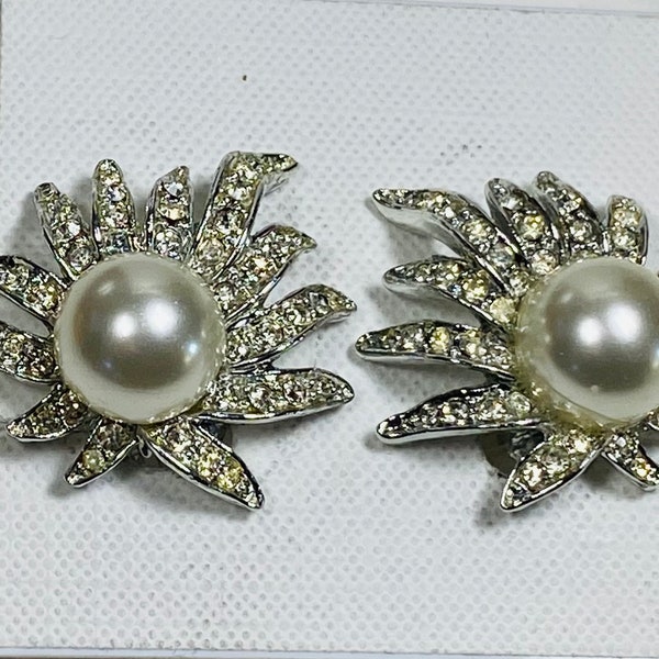 Celebrity NY Starburst Pearl Rhinestone Clip On Earrings Designer Signed Costume Jewelry Mint Condition