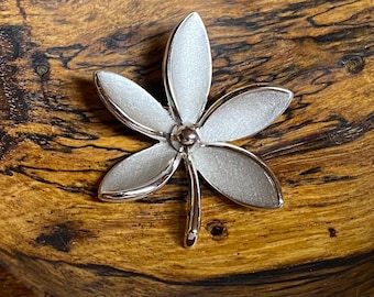 Crown Trifari Flower Brooch Silver Tone Shawl Scarf Pin Designer Signed Jewelry Costume Jewelry