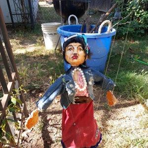Paper maché marionette Rock-a-Billy lady
