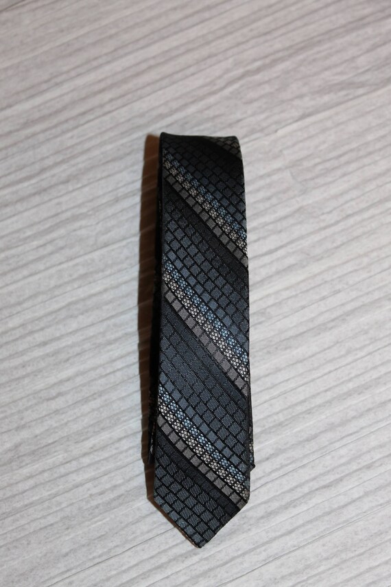 Vintage 60's men's skinny necktie. The interestin… - image 3