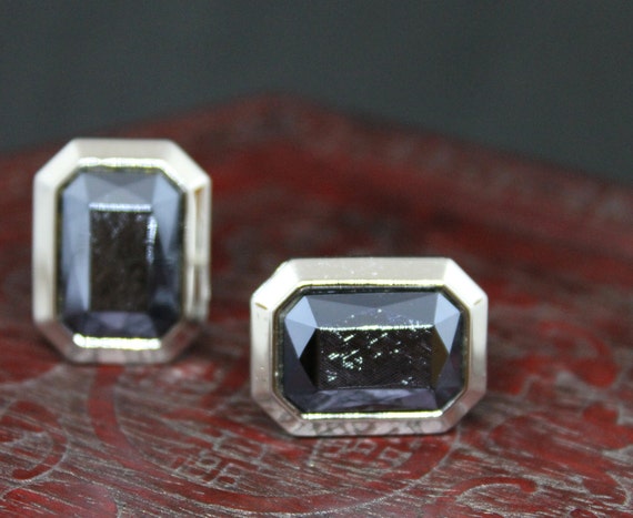 An  elegant pair of vintage cuff links. The gloss… - image 5