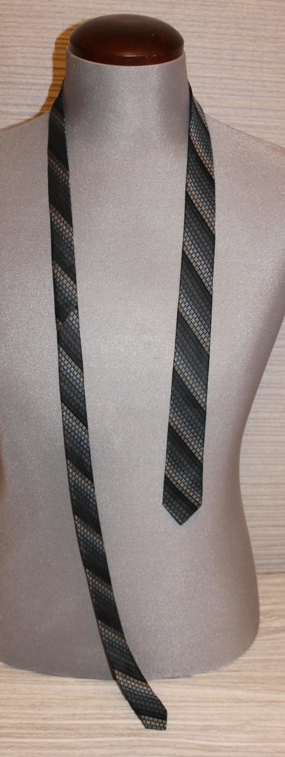 Vintage 60's men's skinny necktie. The interestin… - image 1
