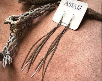 Pendientes color champán, Boda neutra, Pendientes boho para boda, Estilo boho nupcial, Pendientes color topo, Estilo boho para damas de honor, Pendientes de plumas auténticas, Estilo boho de lujo