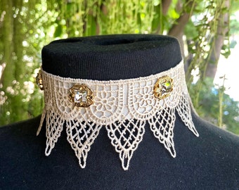 Baroque Victorian Edwardian Steampunk Lace Choker, Square Crystal Venice Lace Collar Ivory Necklace, Medieval Renaissance Costume Necklace