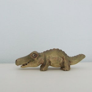Krokodil Baby Holzfigur