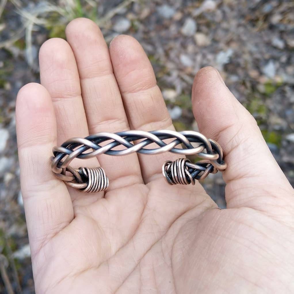 Metal wire bracelets deals