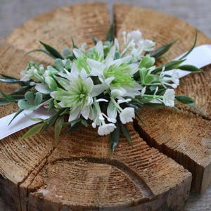Baby breath corsage white corsage eucalyptus corsage bridal wrist corsage flower wrist corsage girl corsage prom corsage greenery corsage