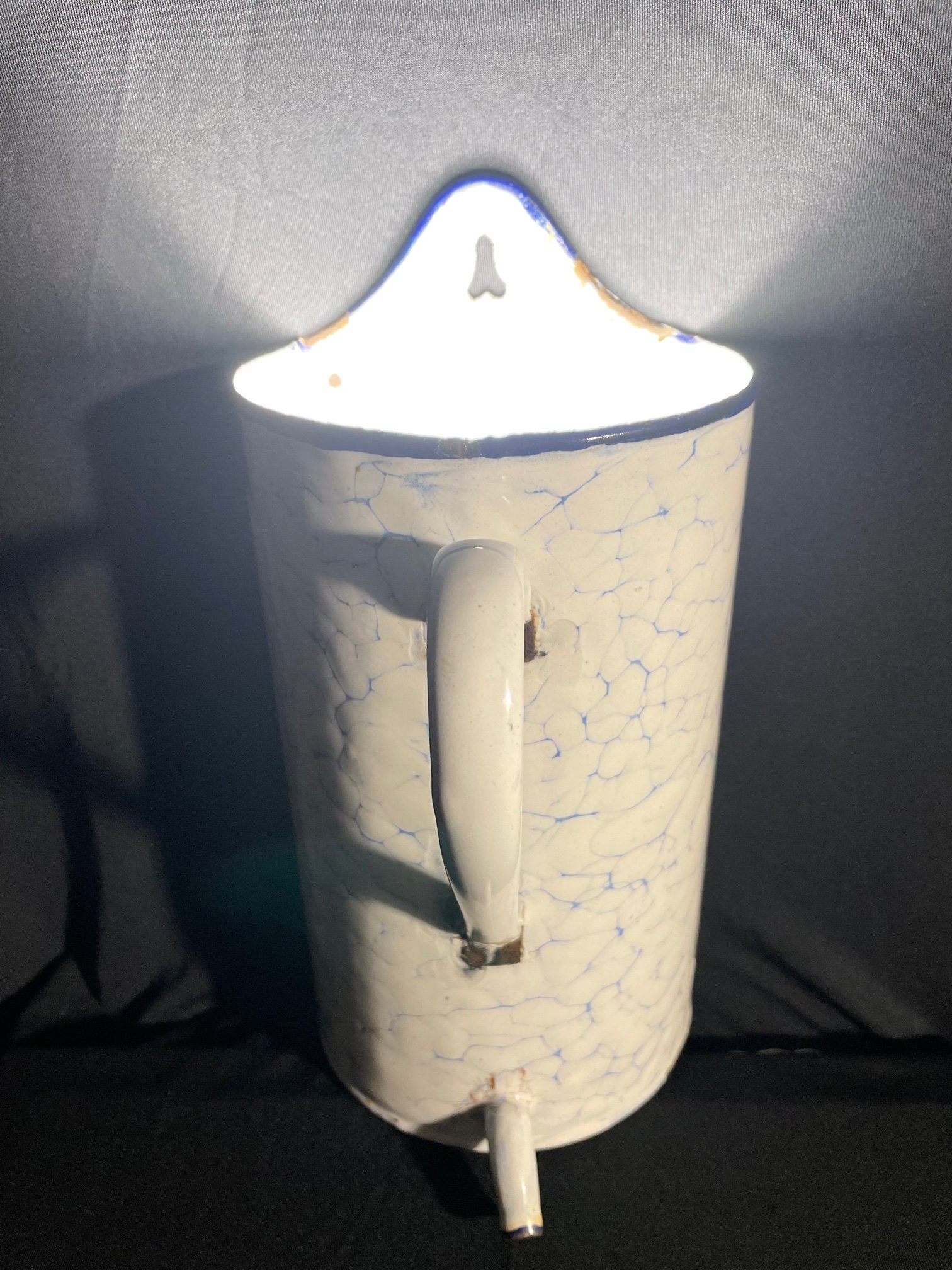 Applique/Lampe d'ambiance Bock Ancien Pot à Lavement Métal Émaillé
