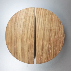 2er Set Halbmond Holzgriffe – Massive Eiche Knäufe – Minimalistische Halbkreis Knöpfe