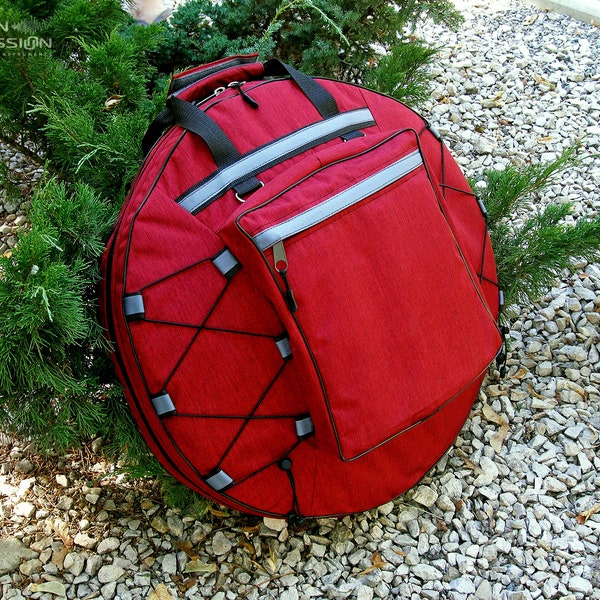 Backpack for tongue pans and tongue drums