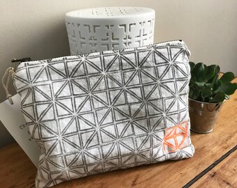 Pouch - Shibori printed - light grey - 6 x 8 inches - Linen & cotton